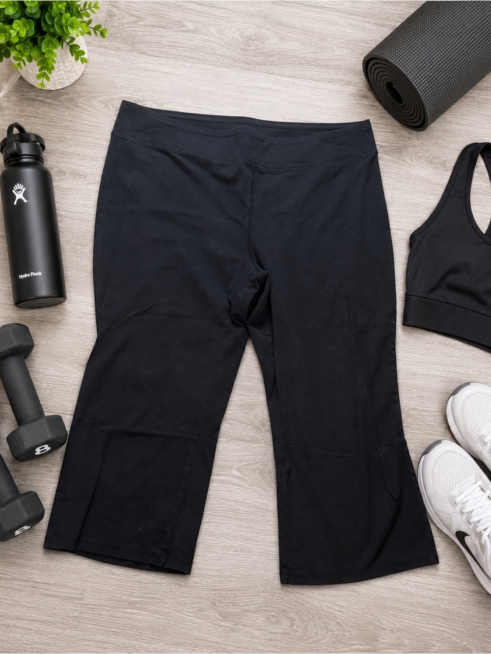 GAP Black Activewear Capri Pants Women’s XL Stretch Pull-On Yoga Workout